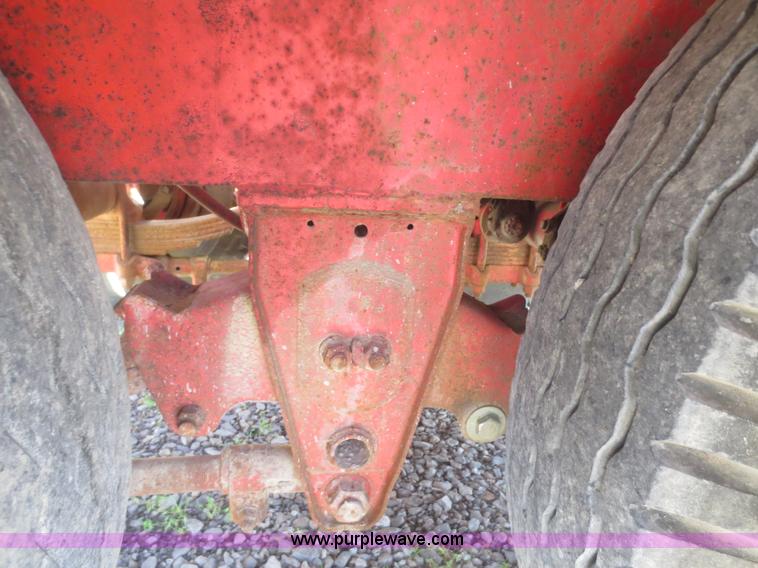 image for item F8241 1985 Donahue D18BR equipment trailer