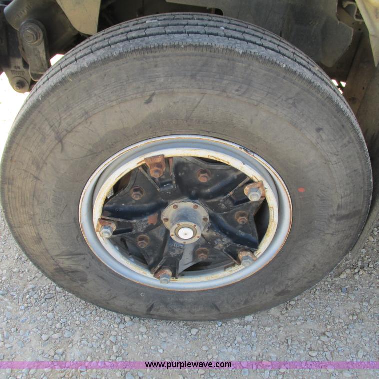 image for item G9305 1995 GMC TopKick service truck