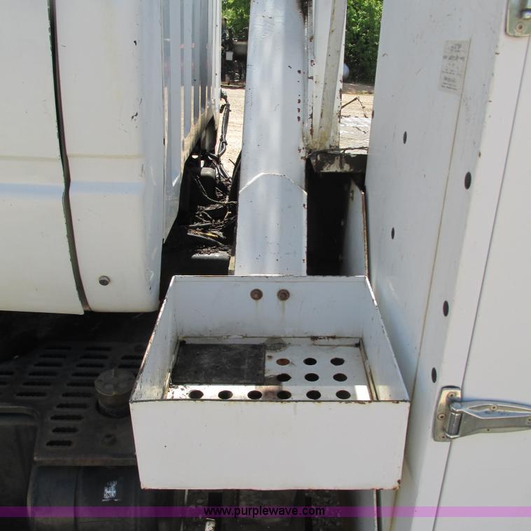 image for item G9305 1995 GMC TopKick service truck