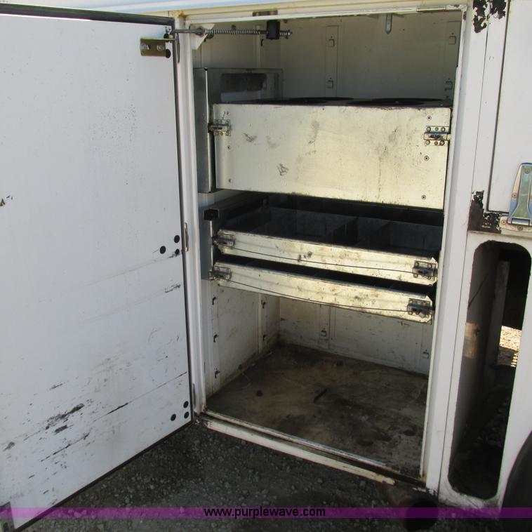 image for item G9305 1995 GMC TopKick service truck