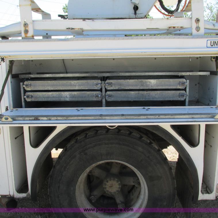 image for item G9305 1995 GMC TopKick service truck