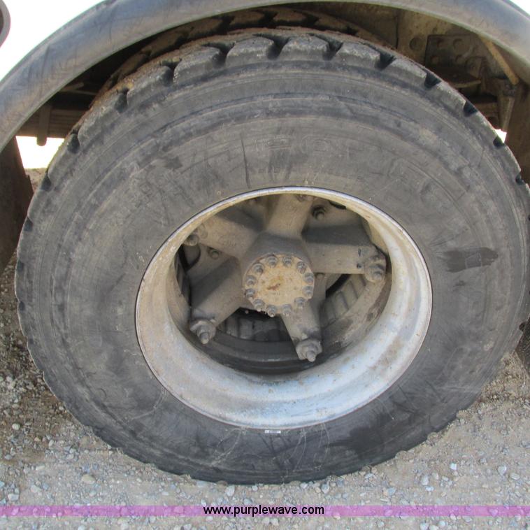 image for item G9305 1995 GMC TopKick service truck