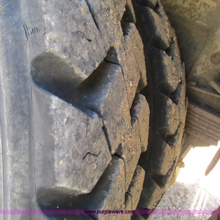 image for item G9305 1995 GMC TopKick service truck