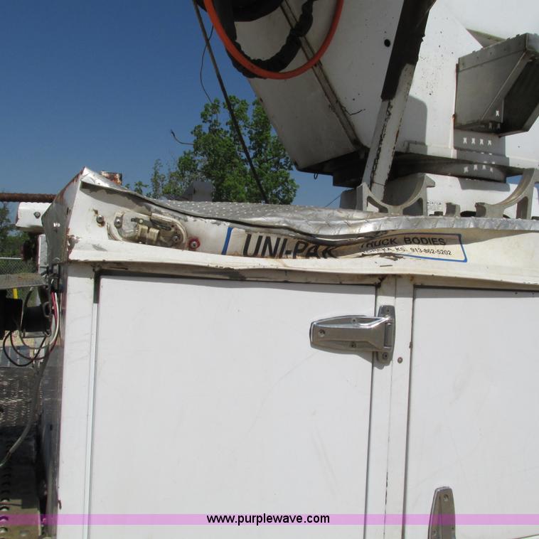 image for item G9305 1995 GMC TopKick service truck