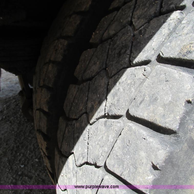 image for item G9305 1995 GMC TopKick service truck