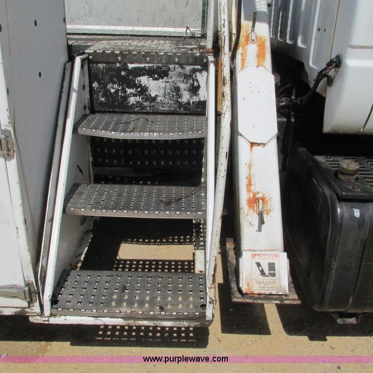 image for item G9305 1995 GMC TopKick service truck