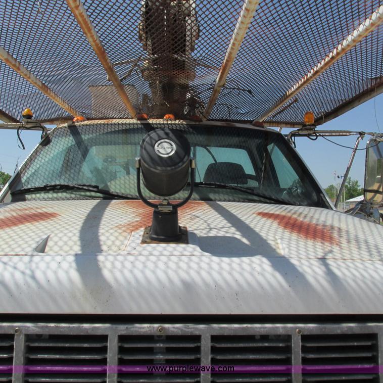 image for item G9305 1995 GMC TopKick service truck