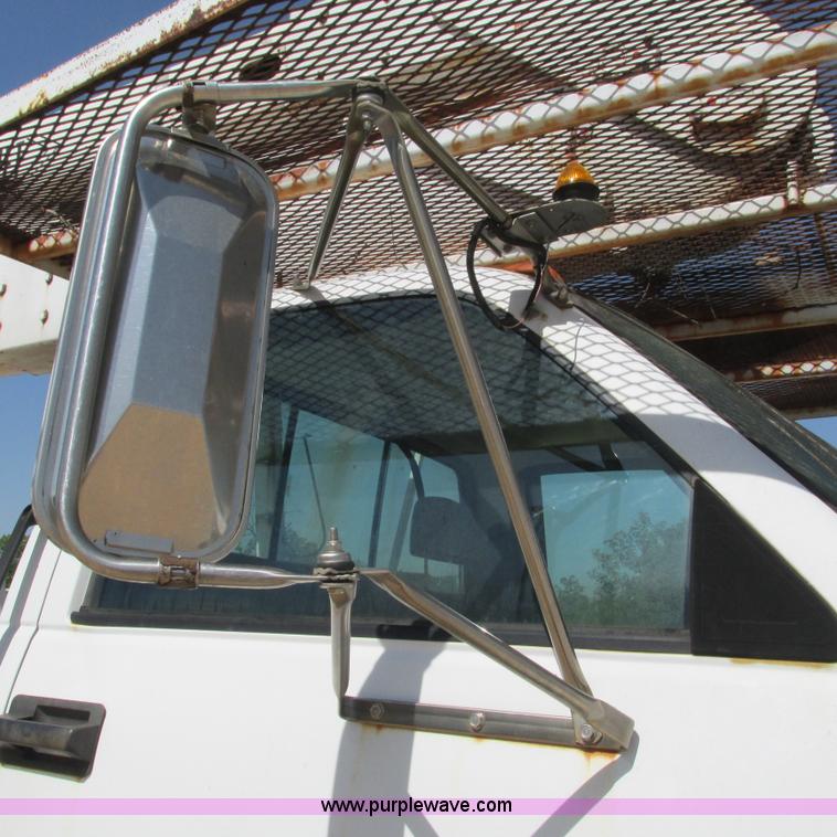 image for item G9305 1995 GMC TopKick service truck