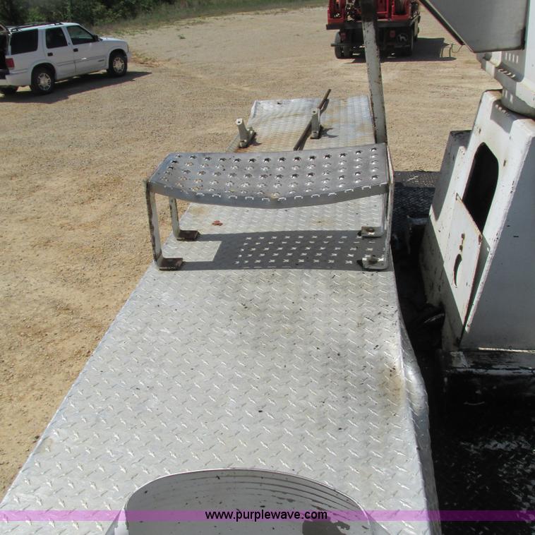 image for item G9305 1995 GMC TopKick service truck