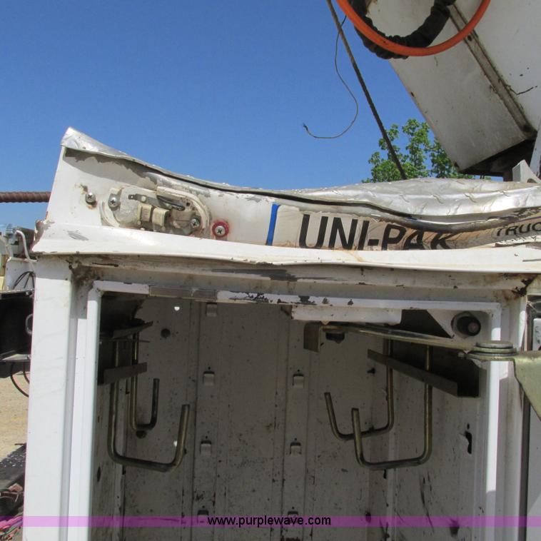 image for item G9305 1995 GMC TopKick service truck