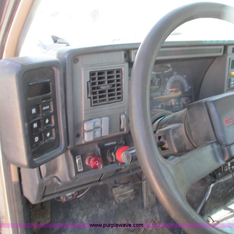 image for item G9305 1995 GMC TopKick service truck