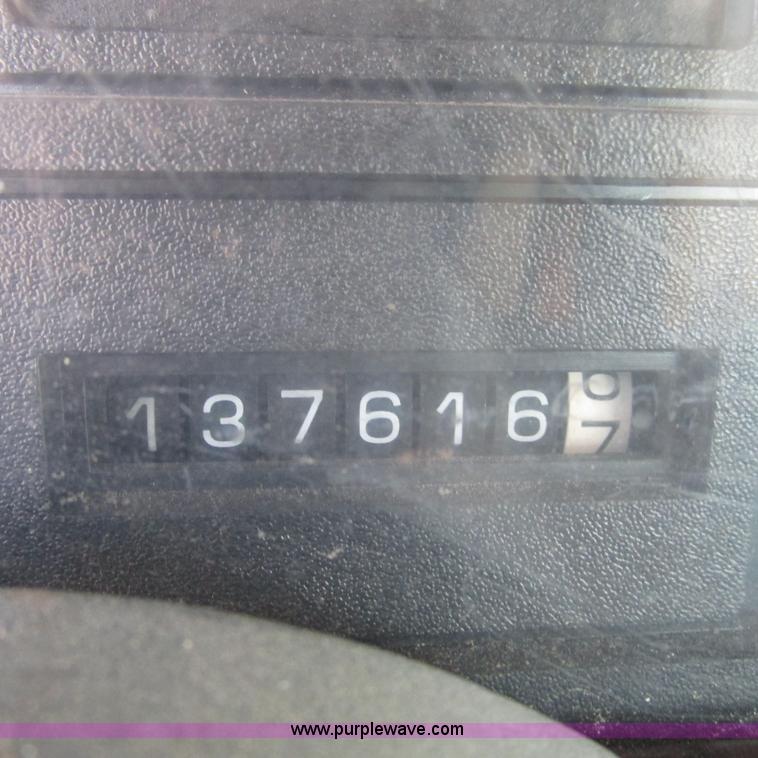 image for item G9305 1995 GMC TopKick service truck