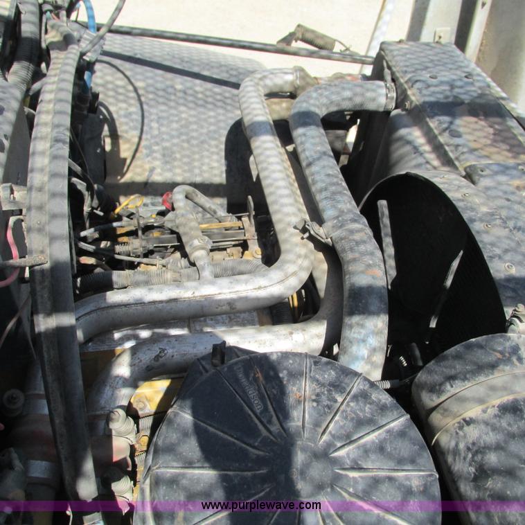 image for item G9305 1995 GMC TopKick service truck