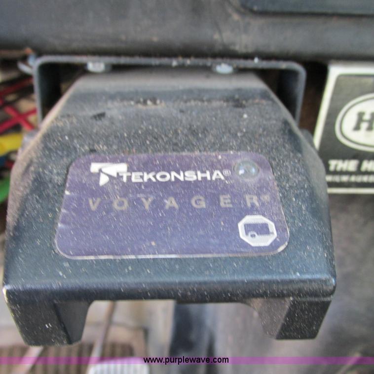 image for item G9306 1996 International 4900 semi truck