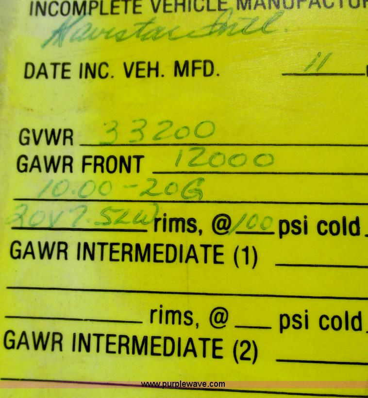 image for item G9306 1996 International 4900 semi truck