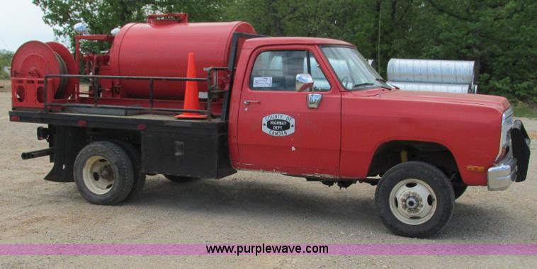 image for item G9307 1990 Dodge W350 pumper fire truck