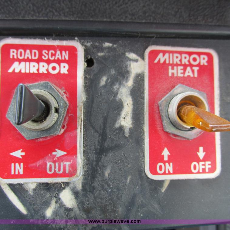 image for item G9310 1996 Ford F800 oil distribution truck