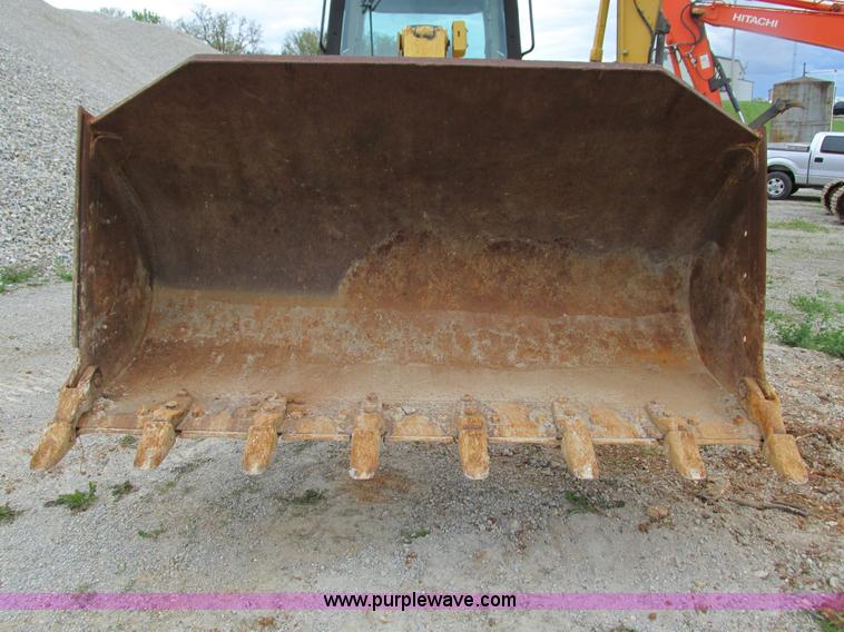 image for item G9318 2000 Caterpillar 953C track loader
