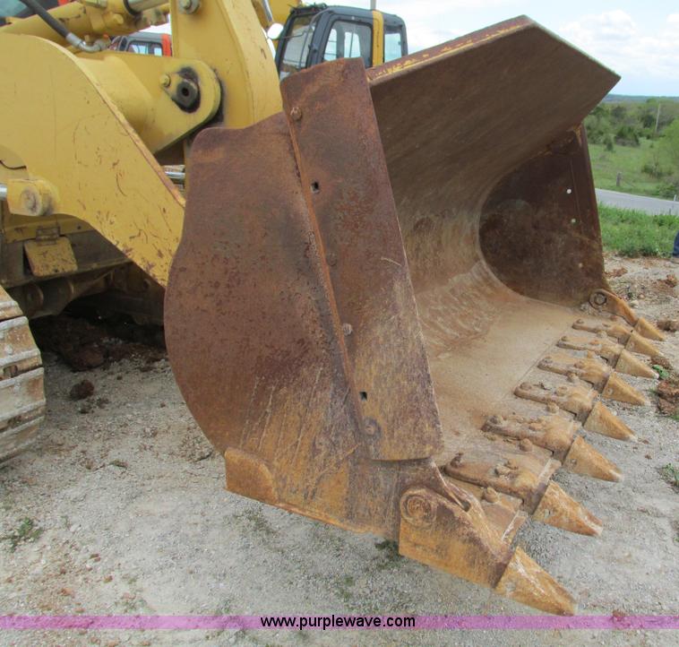 image for item G9318 2000 Caterpillar 953C track loader