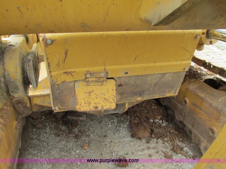 image for item G9318 2000 Caterpillar 953C track loader