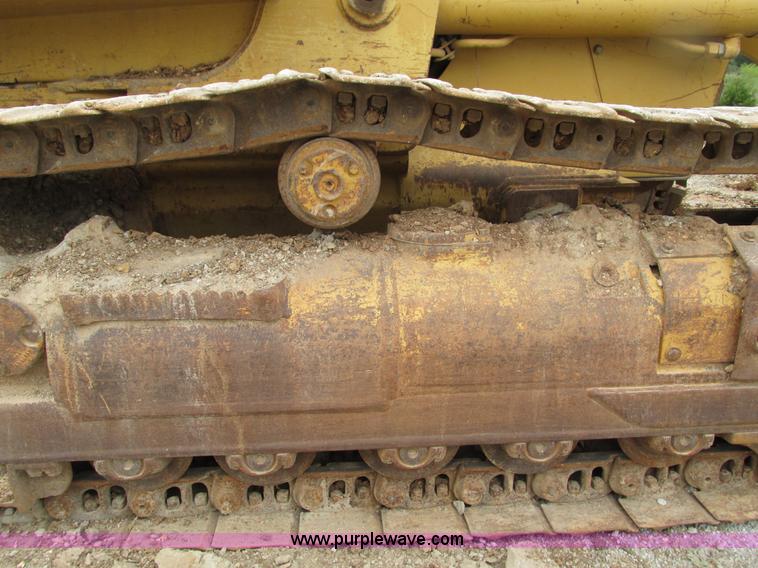 image for item G9318 2000 Caterpillar 953C track loader