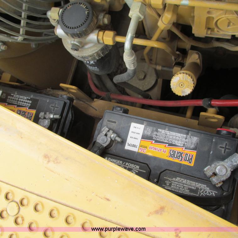 image for item G9318 2000 Caterpillar 953C track loader