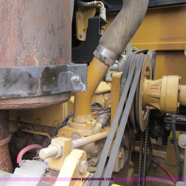 image for item G9318 2000 Caterpillar 953C track loader