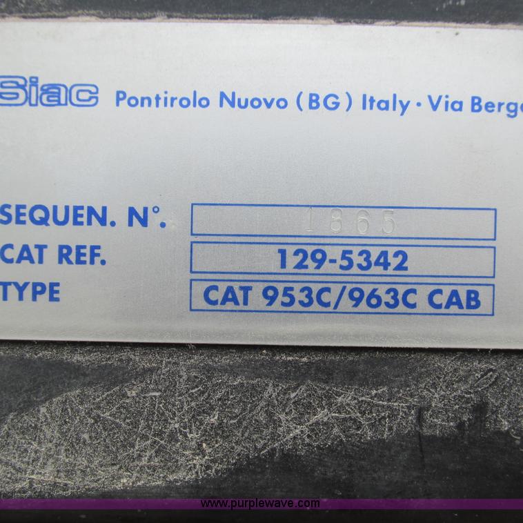 image for item G9318 2000 Caterpillar 953C track loader