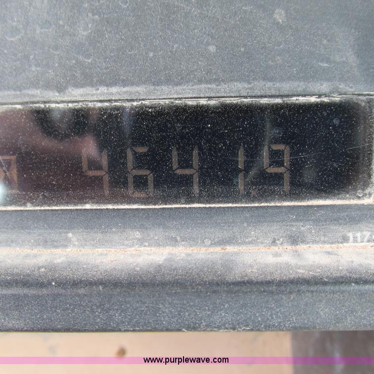 image for item G9318 2000 Caterpillar 953C track loader