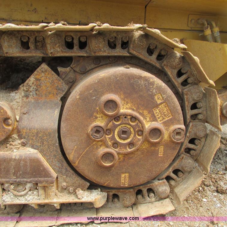 image for item G9318 2000 Caterpillar 953C track loader