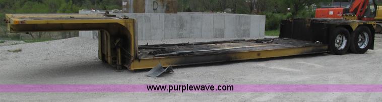 image for item G9319 1993 Homemade 40 ton equipment trailer