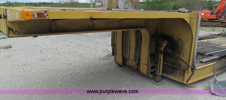 image for item G9319 1993 Homemade 40 ton equipment trailer