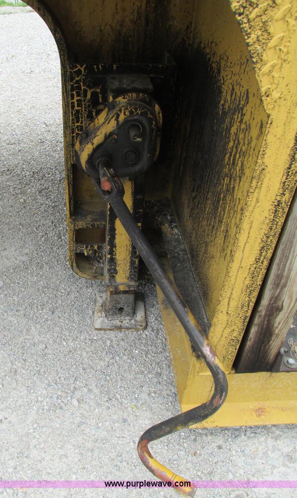 image for item G9319 1993 Homemade 40 ton equipment trailer