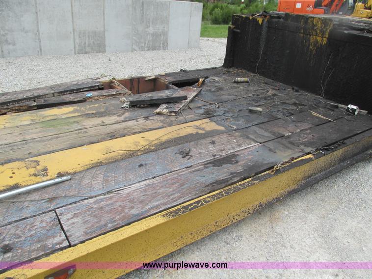 image for item G9319 1993 Homemade 40 ton equipment trailer