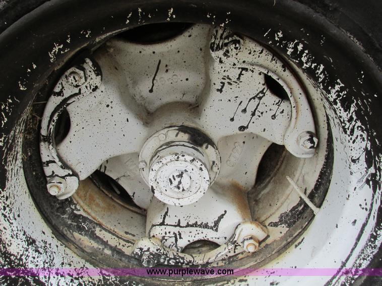 image for item G9319 1993 Homemade 40 ton equipment trailer