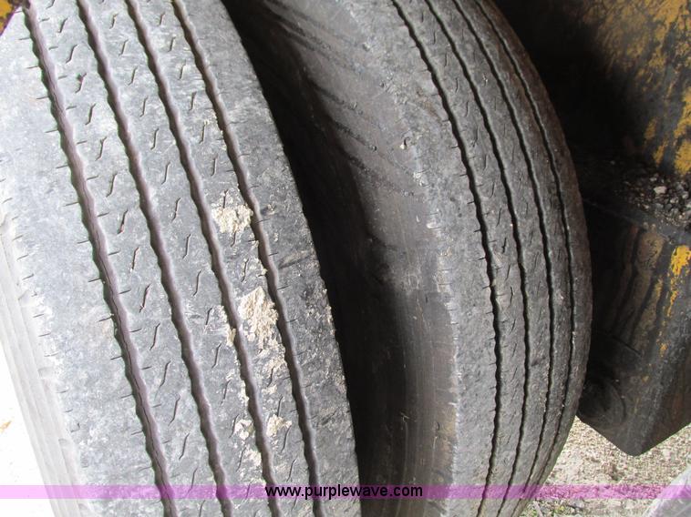 image for item G9319 1993 Homemade 40 ton equipment trailer