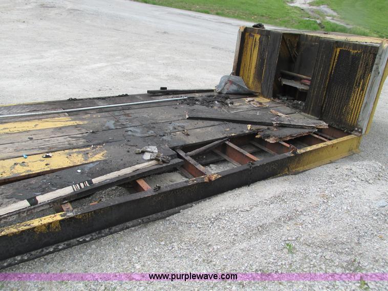 image for item G9319 1993 Homemade 40 ton equipment trailer