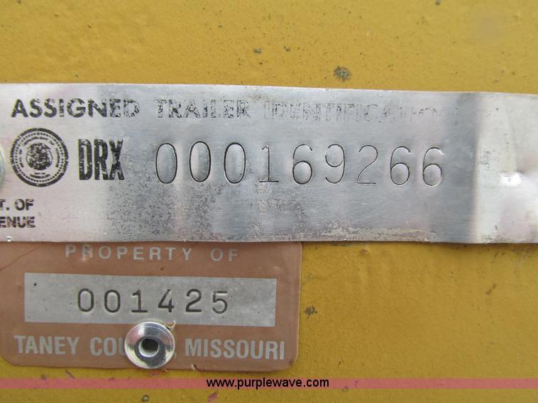 image for item G9319 1993 Homemade 40 ton equipment trailer