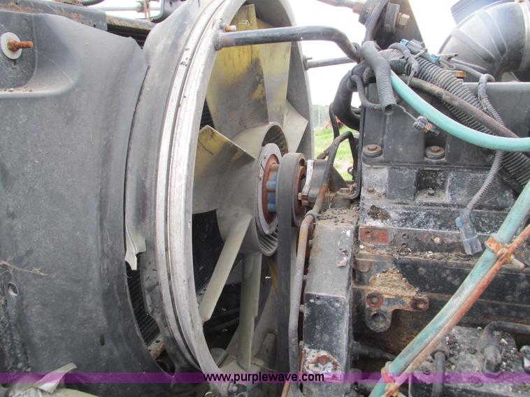 image for item G9320 2000 Volvo WG dump truck