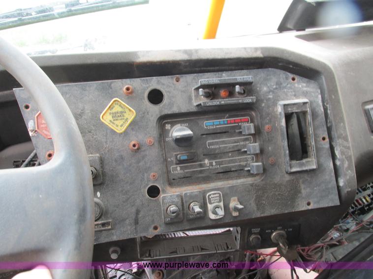 image for item G9320 2000 Volvo WG dump truck