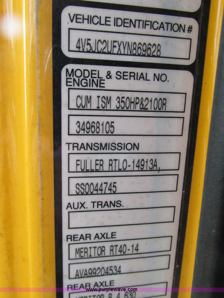 image for item G9320 2000 Volvo WG dump truck