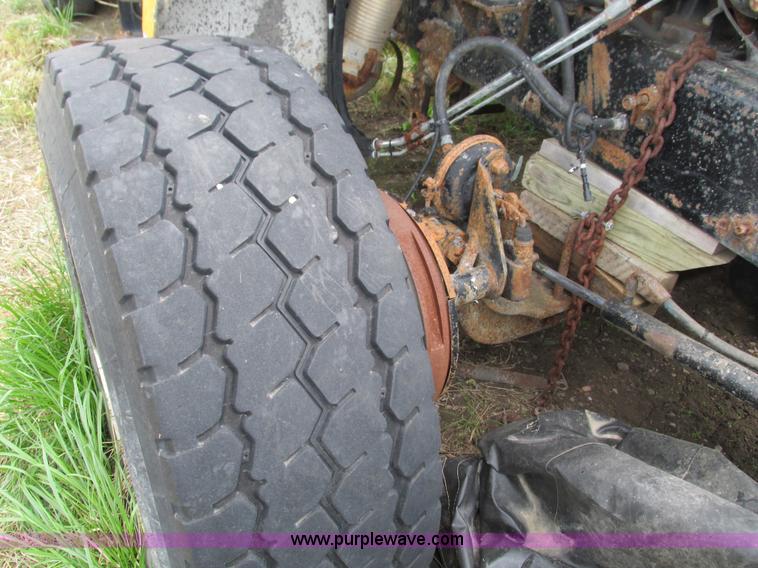 image for item G9320 2000 Volvo WG dump truck