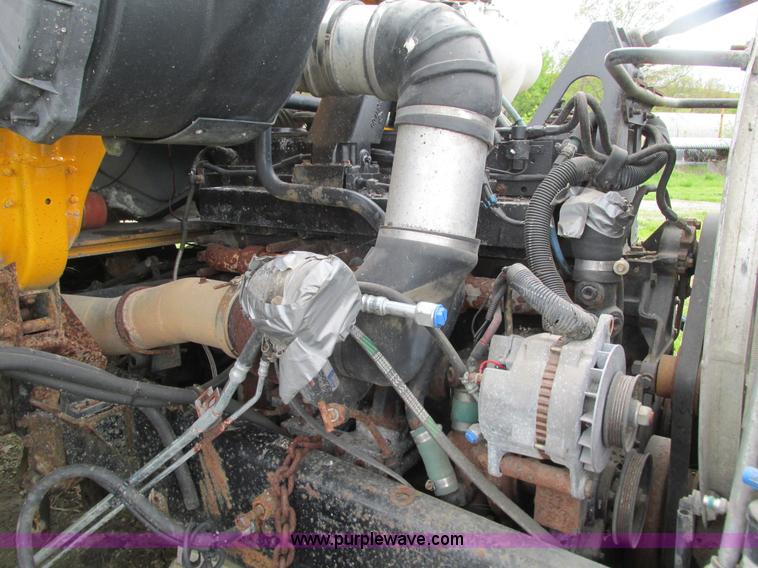 image for item G9320 2000 Volvo WG dump truck