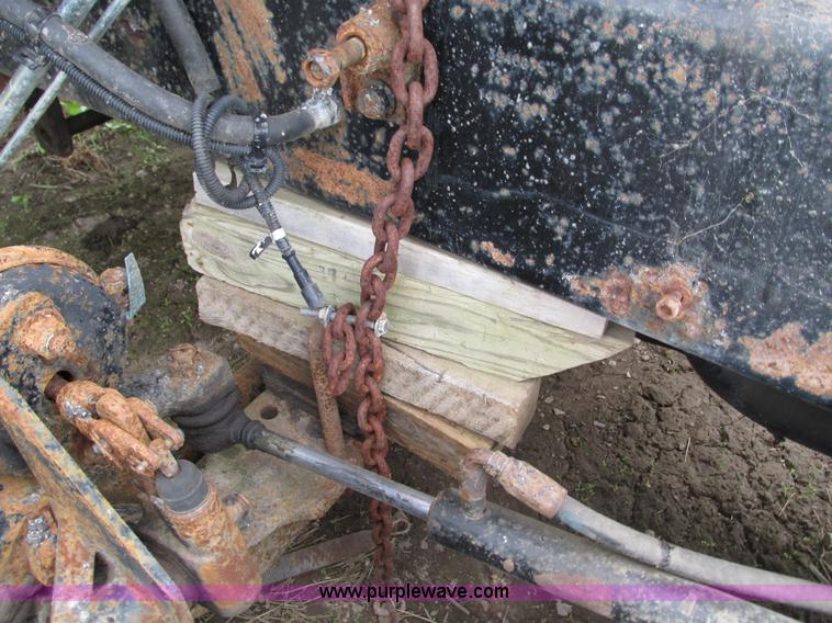 image for item G9320 2000 Volvo WG dump truck