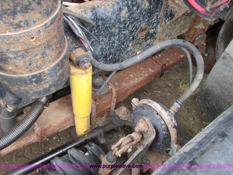 image for item G9320 2000 Volvo WG dump truck