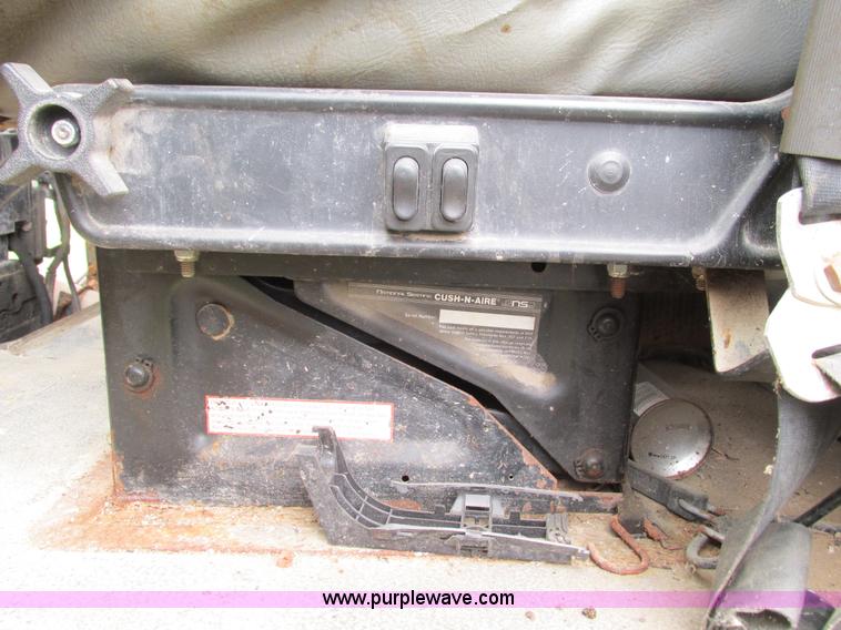 image for item G9320 2000 Volvo WG dump truck