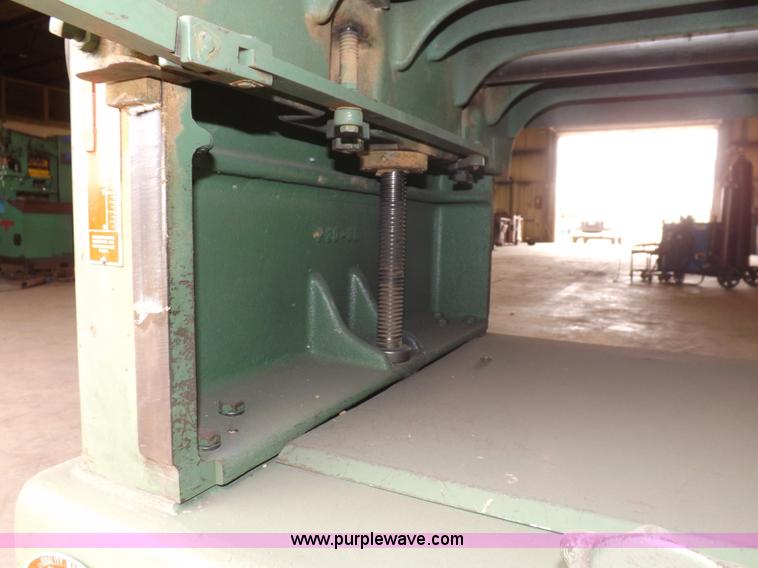image for item H1899 Powermatic 221 wood planer