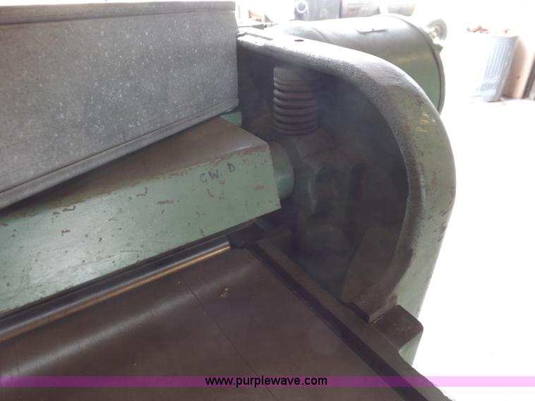 image for item H1899 Powermatic 221 wood planer