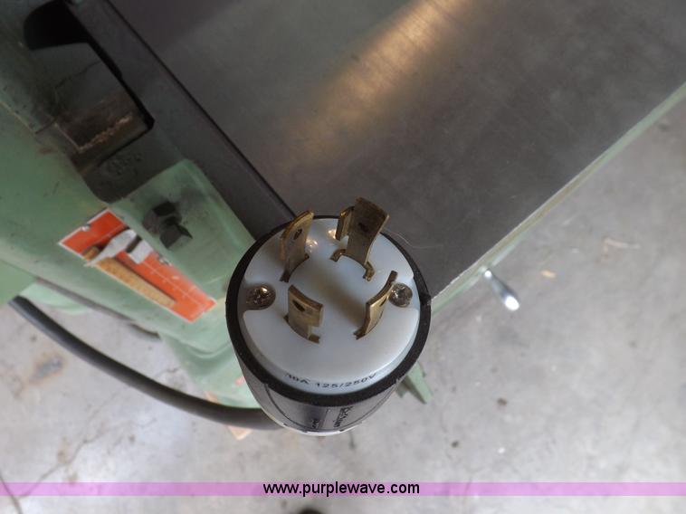 image for item H1899 Powermatic 221 wood planer