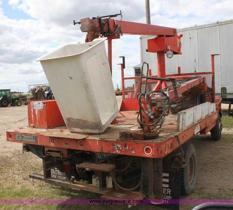 image for item H2053 1990 Ford F450 Super Duty bucket truck